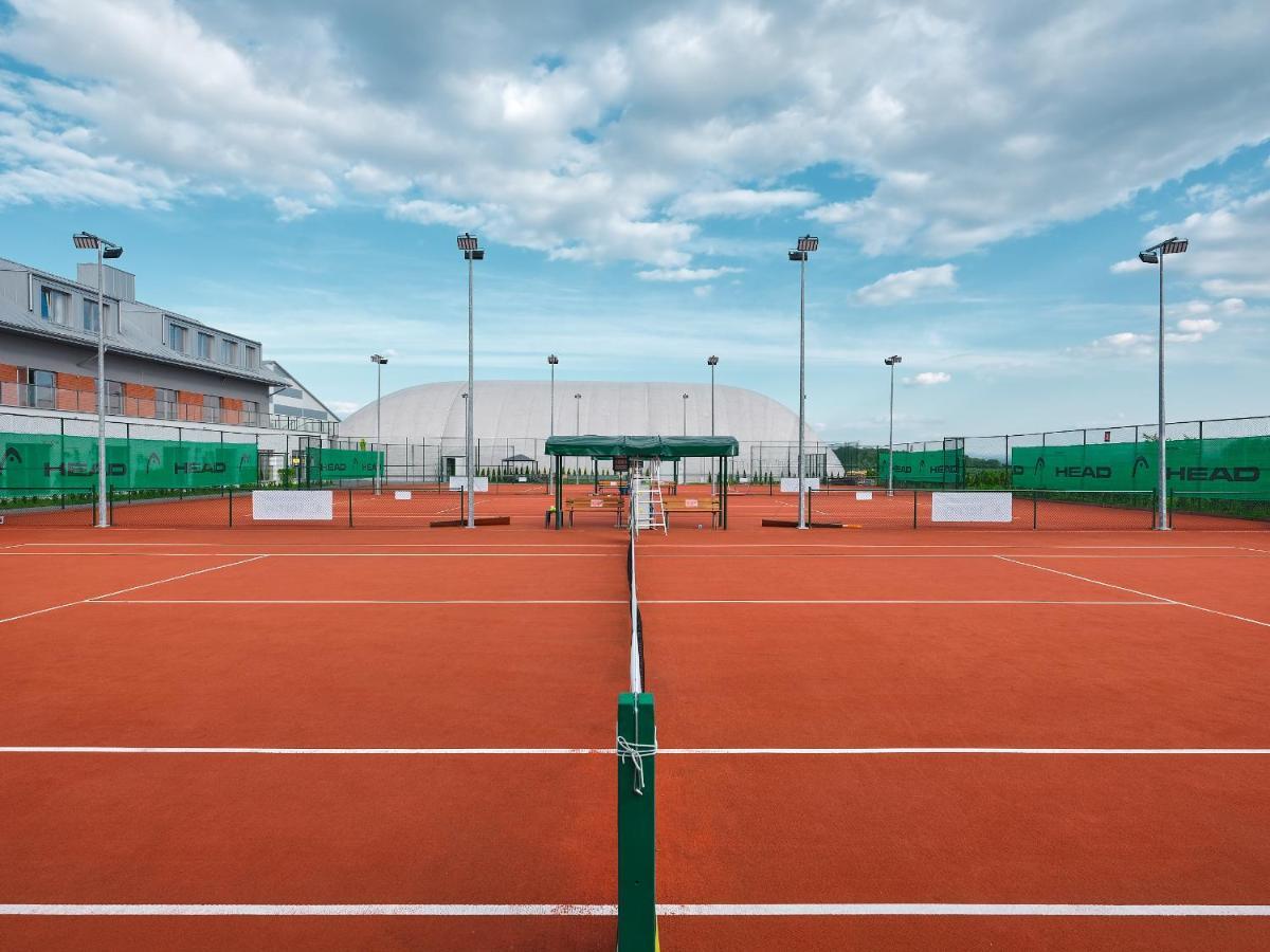 Tennis & Country Club Hotel Giebultow  Exteriér fotografie